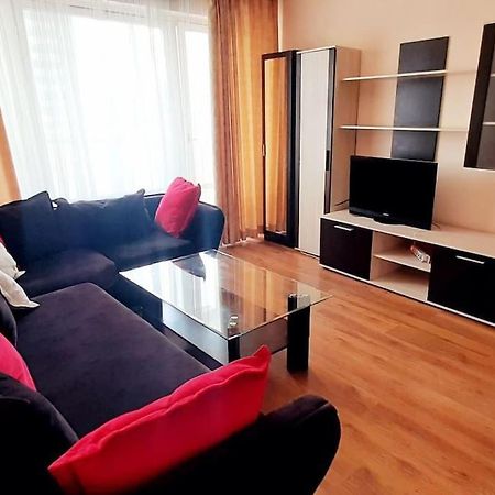 Soc Apartment Close To The Center Burgas Luaran gambar